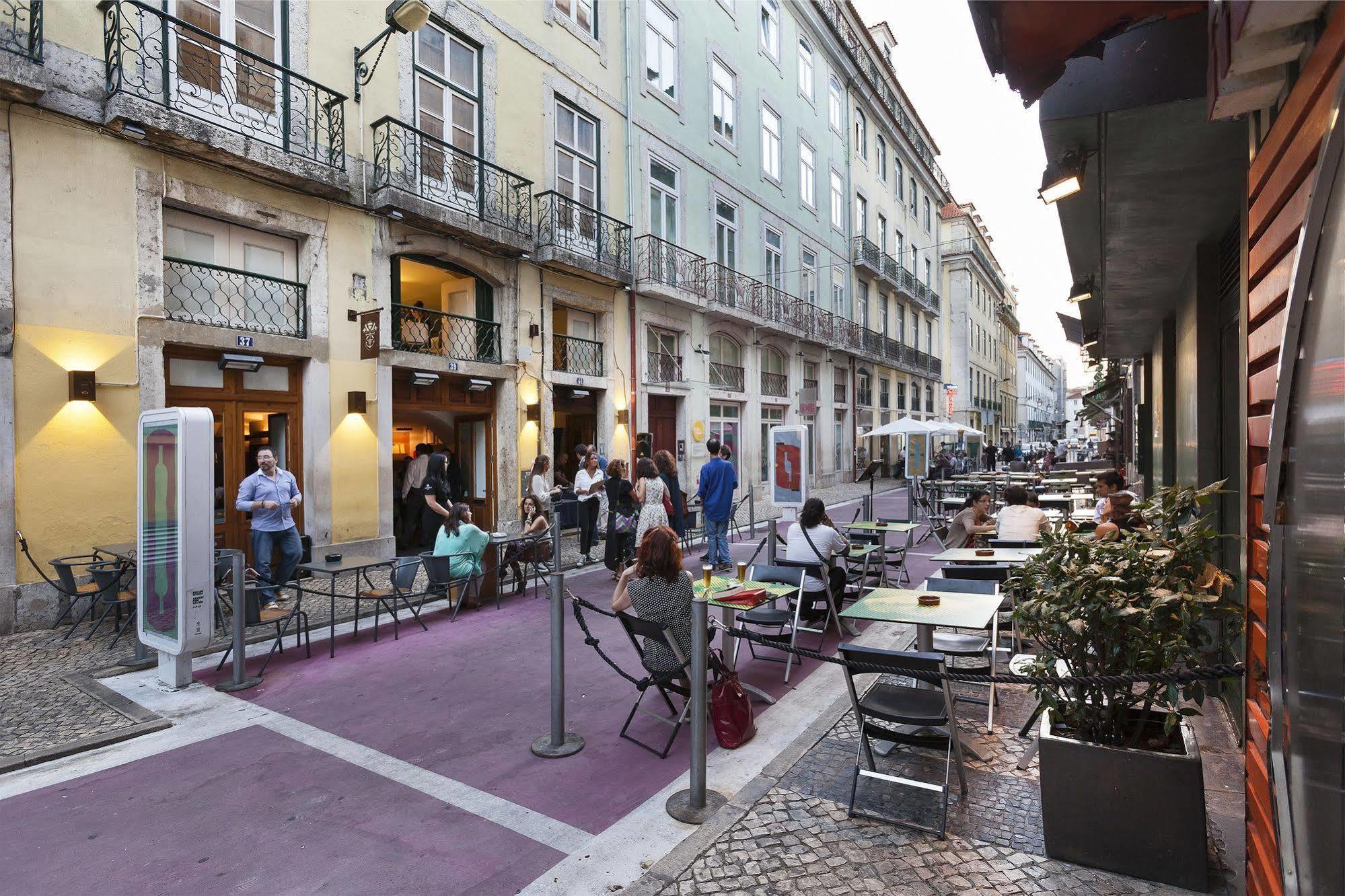 Apartment Freedom Serviced - Cais Do Sodre Lisbon